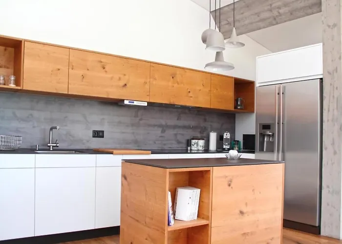 Moderne- Komfortable Dachwohnung Mit Bergsicht By Interhome *