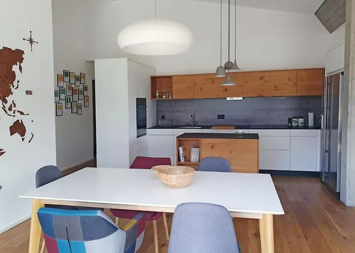 Апартаменты Moderne- Komfortable Dachwohnung Mit Bergsicht By Interhome