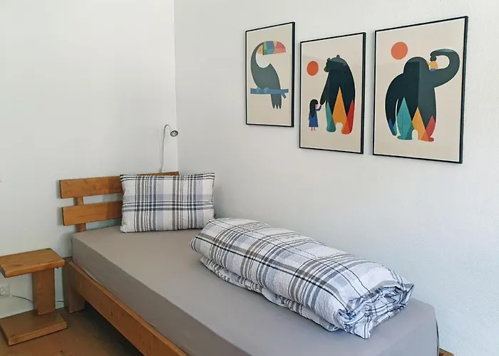 Moderne- Komfortable Dachwohnung Mit Bergsicht By Interhome Дизентис